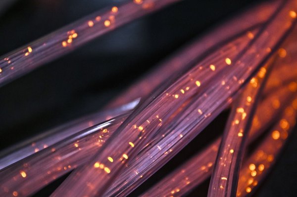 Les avantages des câbles fibre optique pour des connexions rapides